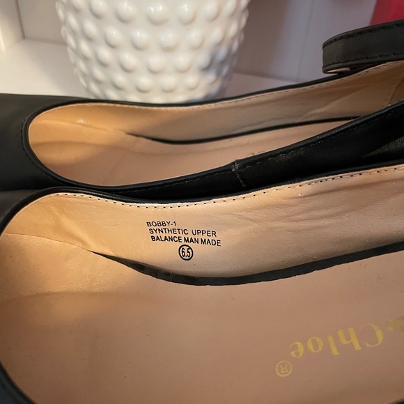 Chase and Chloe black wedge heels size 6.5 - Picture 2 of 5